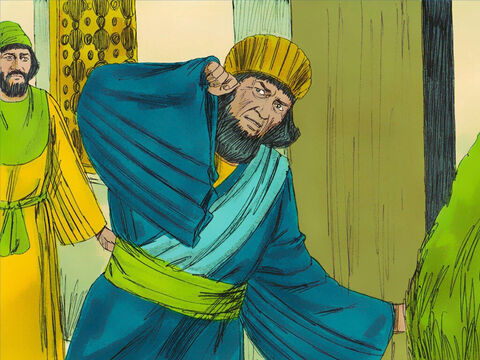 În momentul acesta a venit unul dintre slujitorii împăratului să-l ia pe Haman la ospăţul pregătit de Estera pentru el şi pentru împărat. – Imagine 22