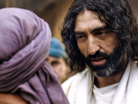 Îndoiala lui Toma în legătură cu învierea lui Isus dispare când Isus apare înainte lui și îi arată rănile. (Ioan 20:24-29) – Imagine 6