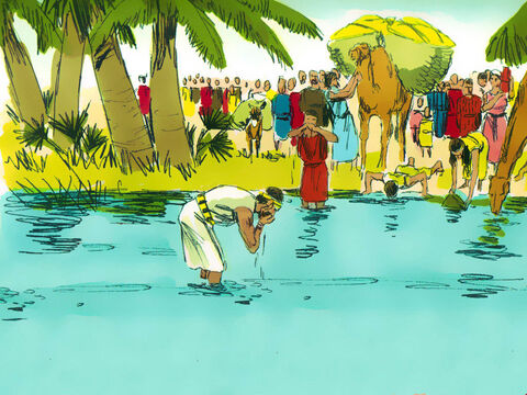 Au băut cu toţii din apă. Moise a numit locul „Masa şi Meriba”, pentru că poporul au avut îndoieli în legătură cu Dumnezeu, întrebând „Oare Dumnezeu este cu noi?” (în ebraică Masa înseamnă „ispită”, iar Meriba înseamnă „ceartă”). Dumnezeu şi-a ţinut promisiunea şi le-a dat mâncare şi apă în deşert. – Imagine 32