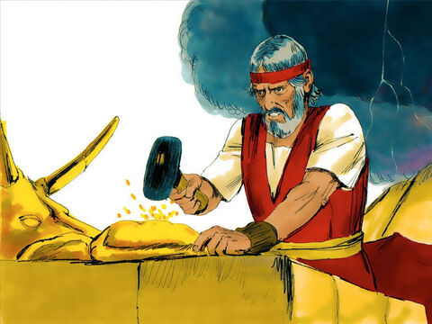 Moise a luat viţelul făcut de popor şi l-a ars în foc. Apoi l-a prefăcut în cenuşă şi a presărat-o în apă, apoi i-a făcut pe izraeliţi să o bea. – Imagine 15