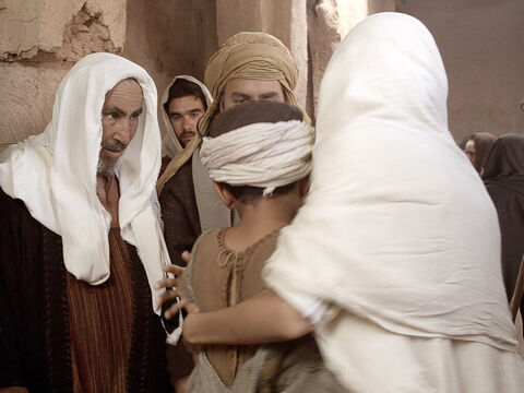 Maria şi Iosif nu au înţeles ce vrea să spună. – Imagine 14